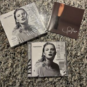 Taylor Swift Reputation CD with Poster 3/4